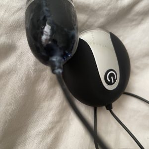 Saft af min våde fisse efter en dejlig omgang leg