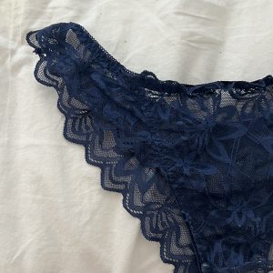 Billeder af brugte trusser