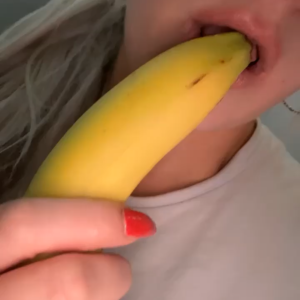 Video med jeg sutter på en banan/dildo