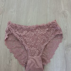 Fin Mørk Rosa Trusse