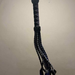 Flogger med mange slag bag sig