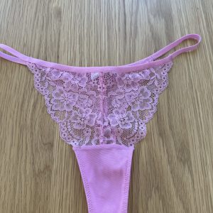 Fræk pink g-streng