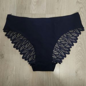 Mørkeblå  nylon blonde trusse