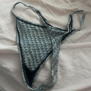 G-strenge med fissesaft