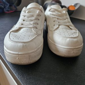 BRUGTE TRÆNINGS SNEAKERS