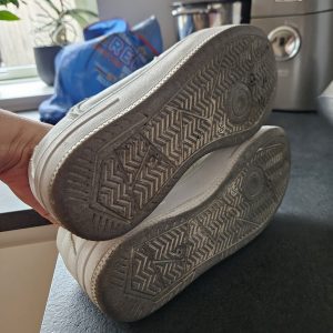 BRUGTE TRÆNINGS SNEAKERS