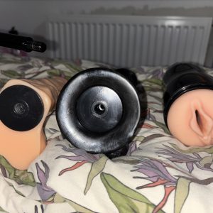 Sex maskine med flere stykker legetøj