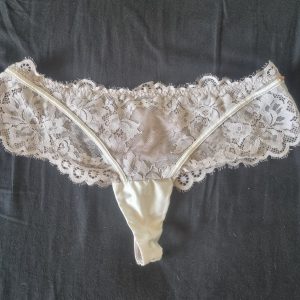 Elegant hvid bestillingstrusse