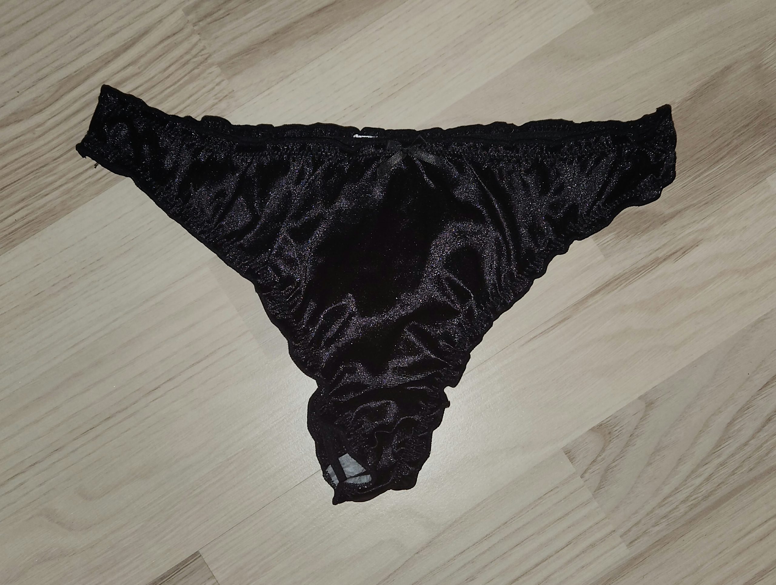 DAGENS TRUSSE  ala satin