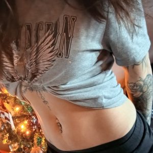 Nat tshirt, dufter ekstra godt.