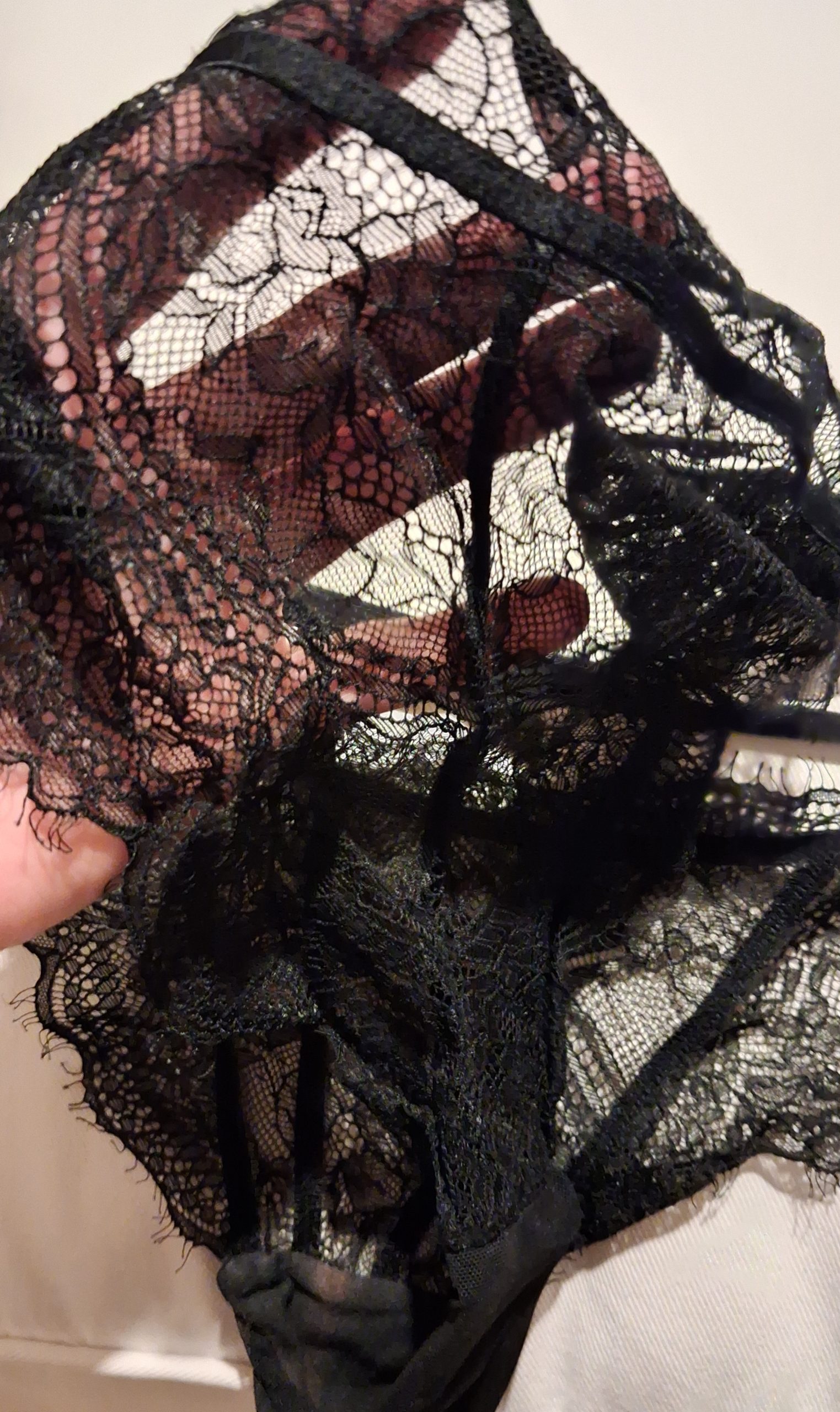 Duftende blondetrusse