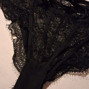 Duftende blondetrusse