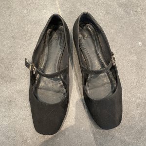 Godt brugte ballerinaer med massere af duft