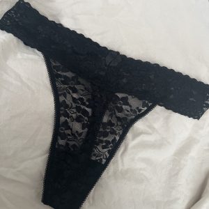 Delikat og fræk sort G-streng