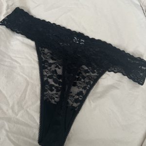Delikat og fræk sort G-streng
