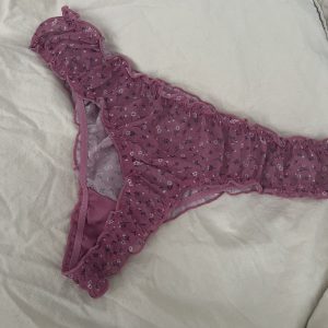 Feminin lyserød trusse