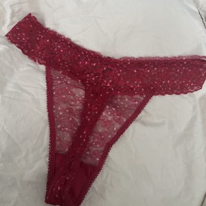 Fræk rød G-streng med hjerter️‍