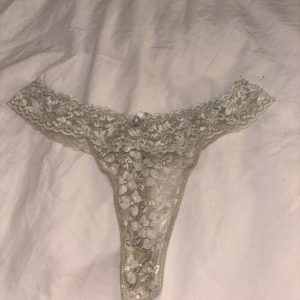 Lyse blonde g-strenge