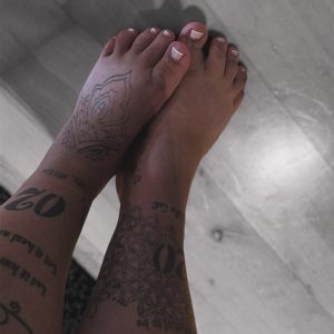 FEET CONTENT TIL SALG
