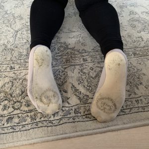 Sokker fra en lang dag i haven