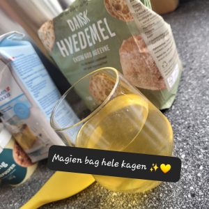 Lækker saftig & fræk kage
