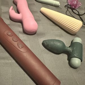 Brugt sexlegetøj sælges