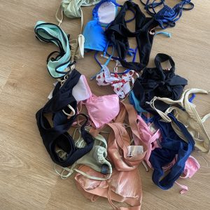 Prøver alle mine bikinier (15 min)