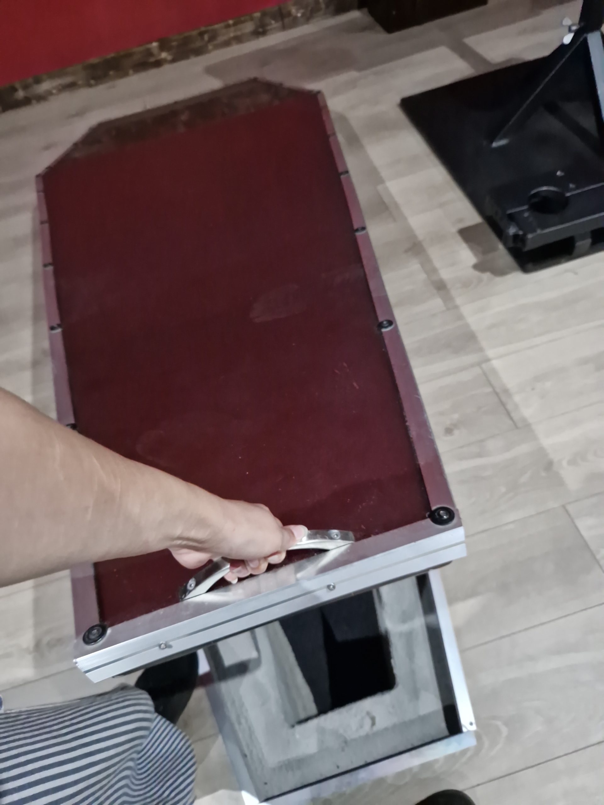 Femdom session i lækker dungeon!
