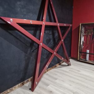 Femdom session i lækker dungeon!